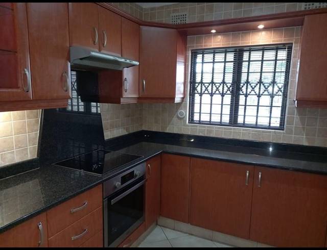 7 BEDROOM HOUSE FOR SALE IN MOSELEY